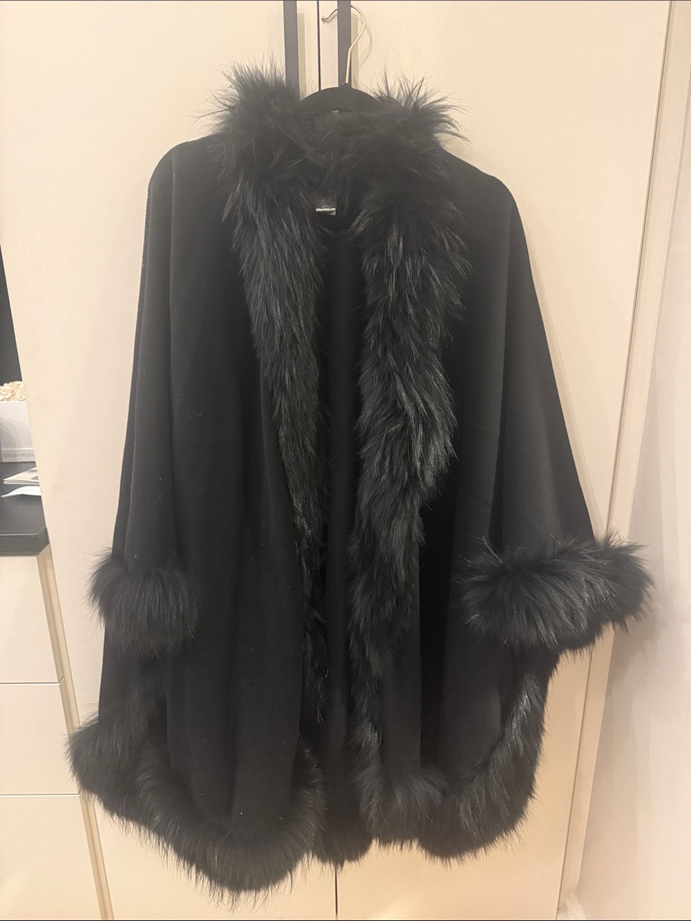 Alberto Makali Black Faux-Fur Trim Cape Sweater